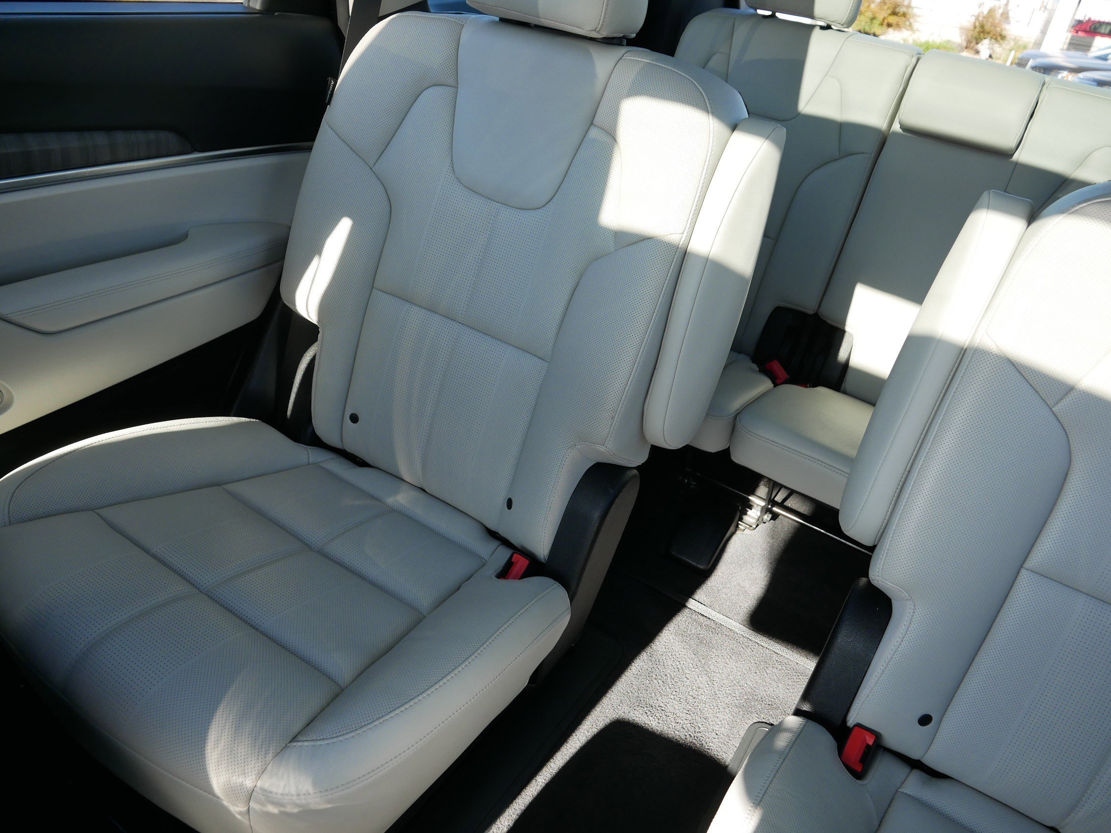 Certified 2023 Kia Telluride SX image 12