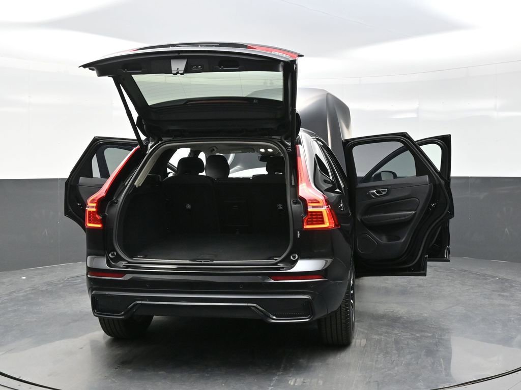 Used 2025 Volvo XC60 B5 Plus w/ Climate Package AWD/4WD image 43