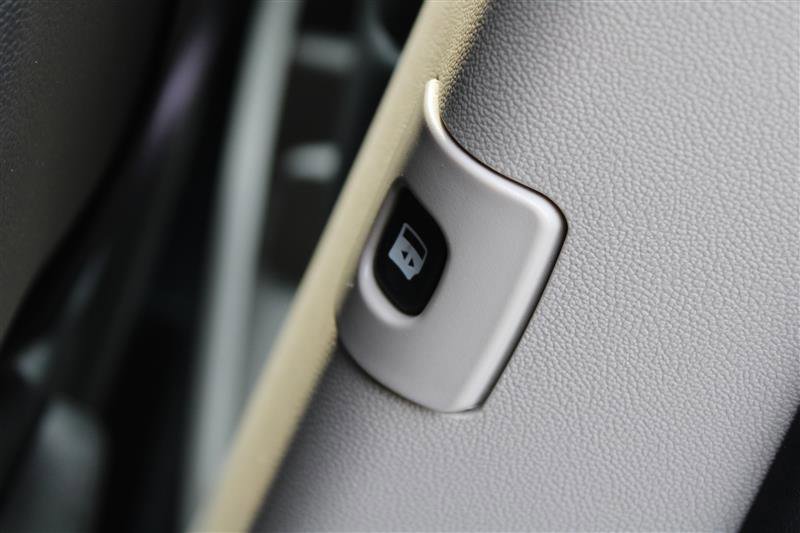 Used 2018 Dodge Grand Caravan SXT image 15