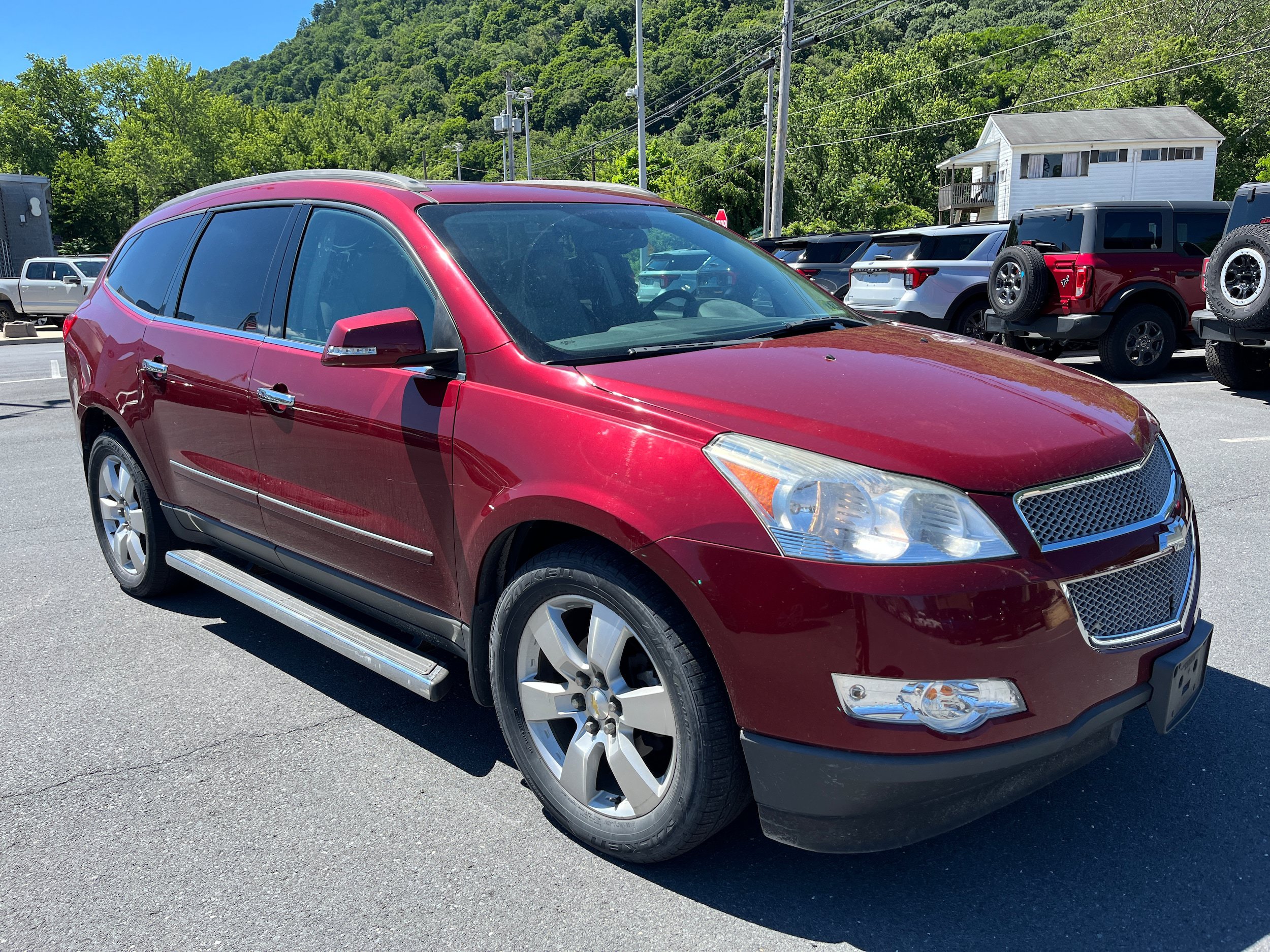 Used 2010 Chevrolet Traverse LTZ AWD/4WD image 4