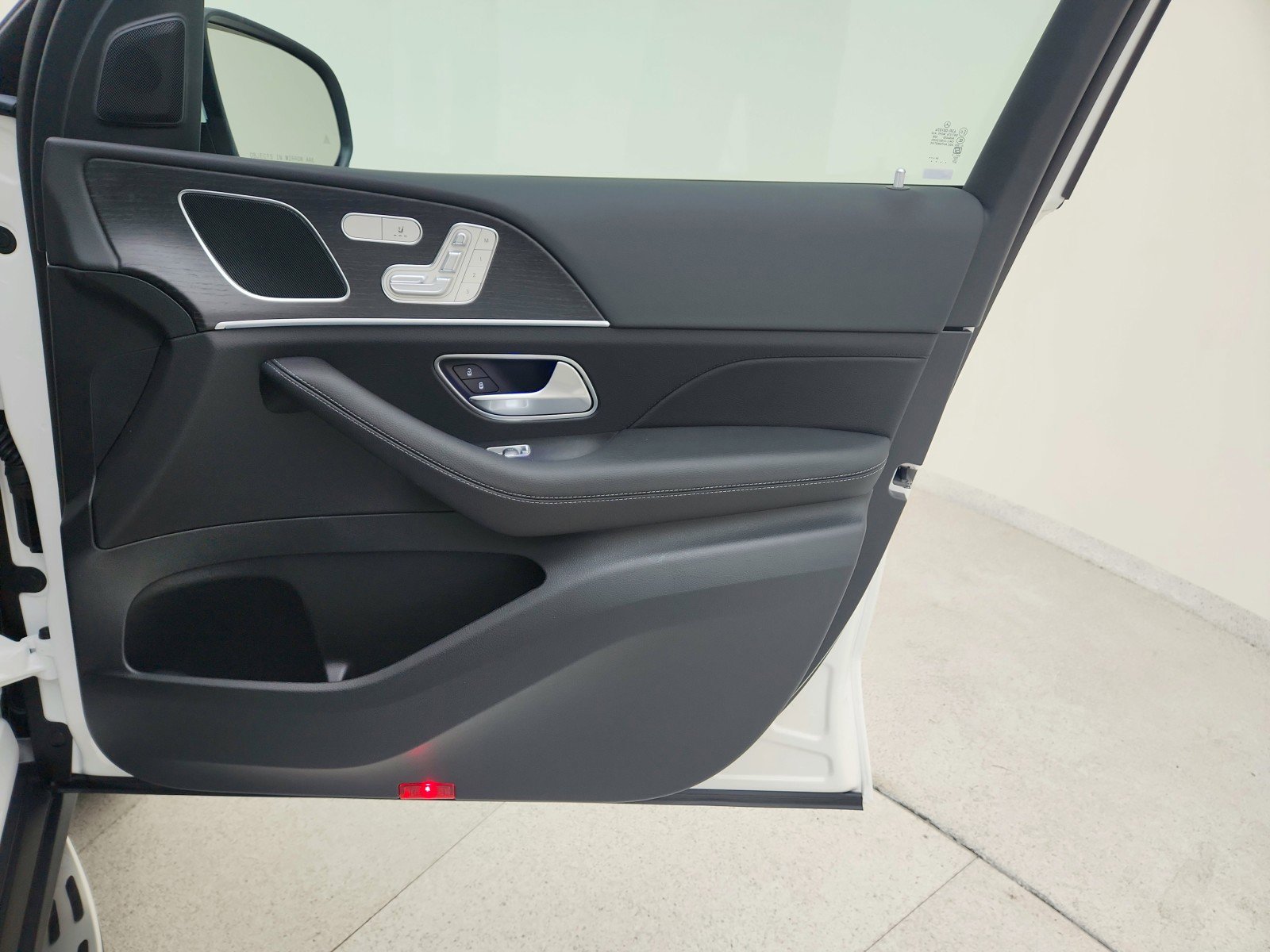 Certified 2025 Mercedes-Benz GLE 350 4MATIC image 26