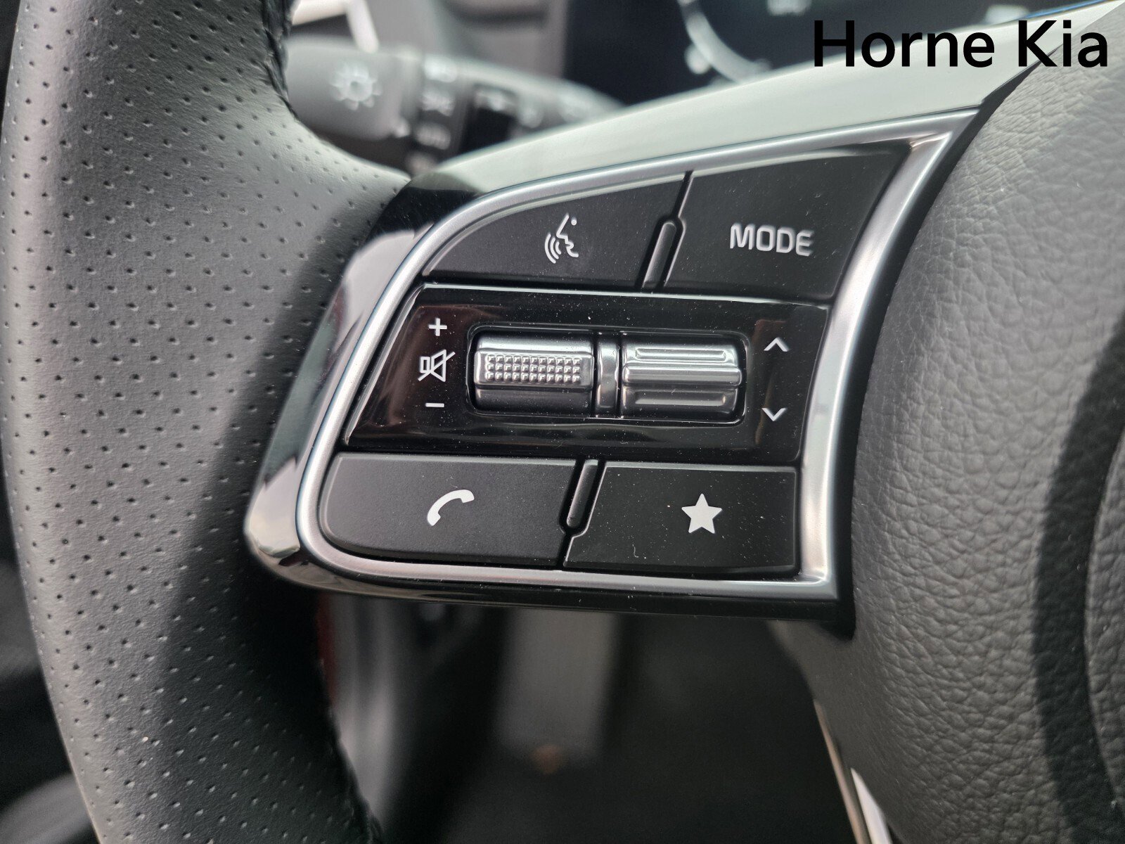 New 2026 Kia Seltos SX image 22