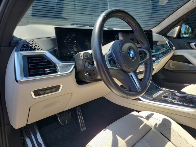 Used 2024 BMW X7 M60i AWD/4WD image 22