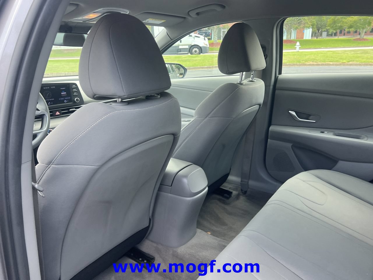 Used 2022 Hyundai Elantra SEL FWD image 19