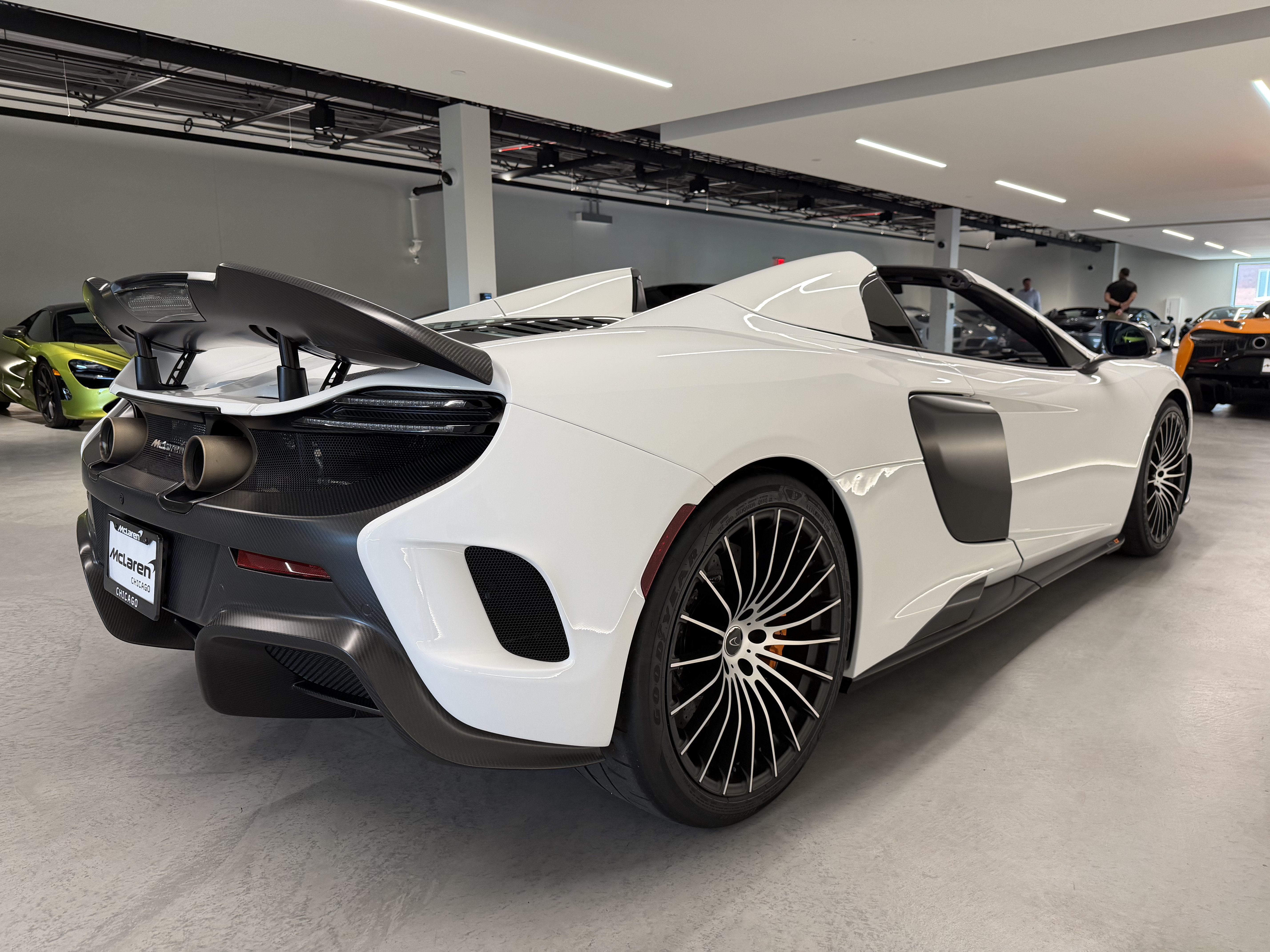 Used 2016 McLaren 675LT Spider RWD image 31