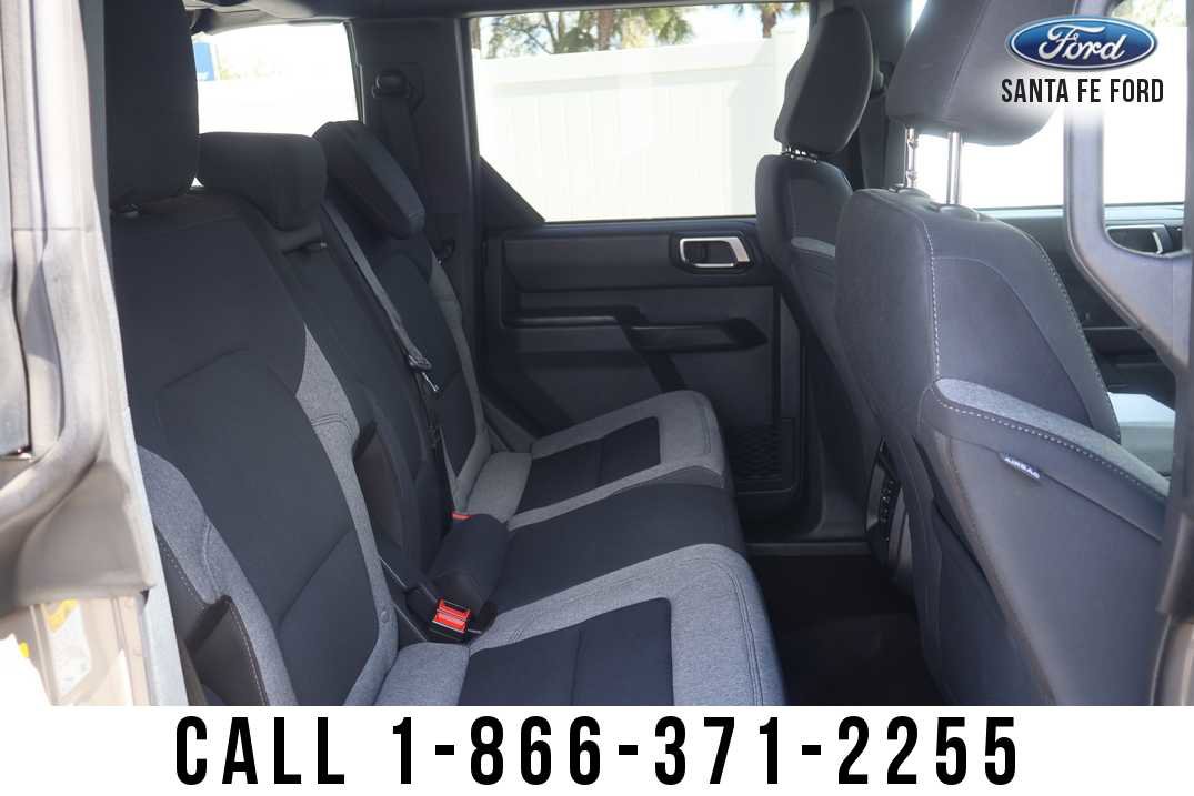 Used 2025 Ford Bronco Big Bend image 17