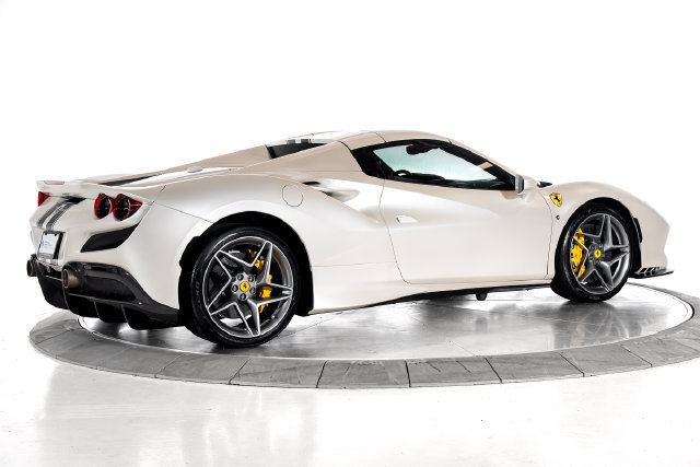 Used 2021 Ferrari F8 Tributo RWD image 2