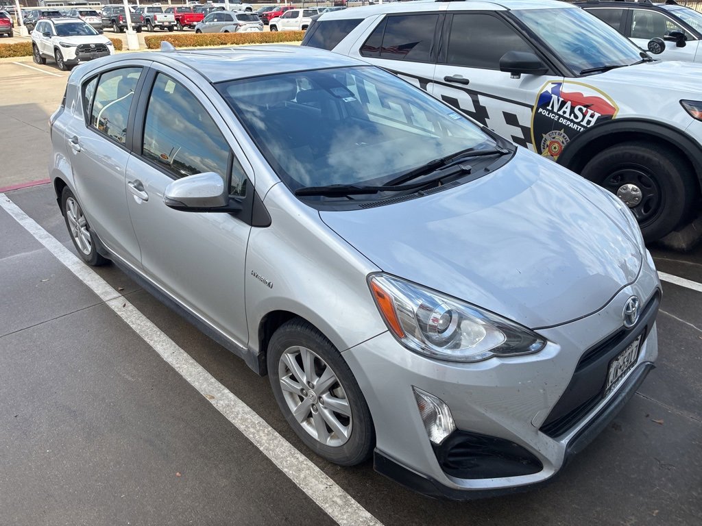Used 2017 Toyota Prius C Three image 2