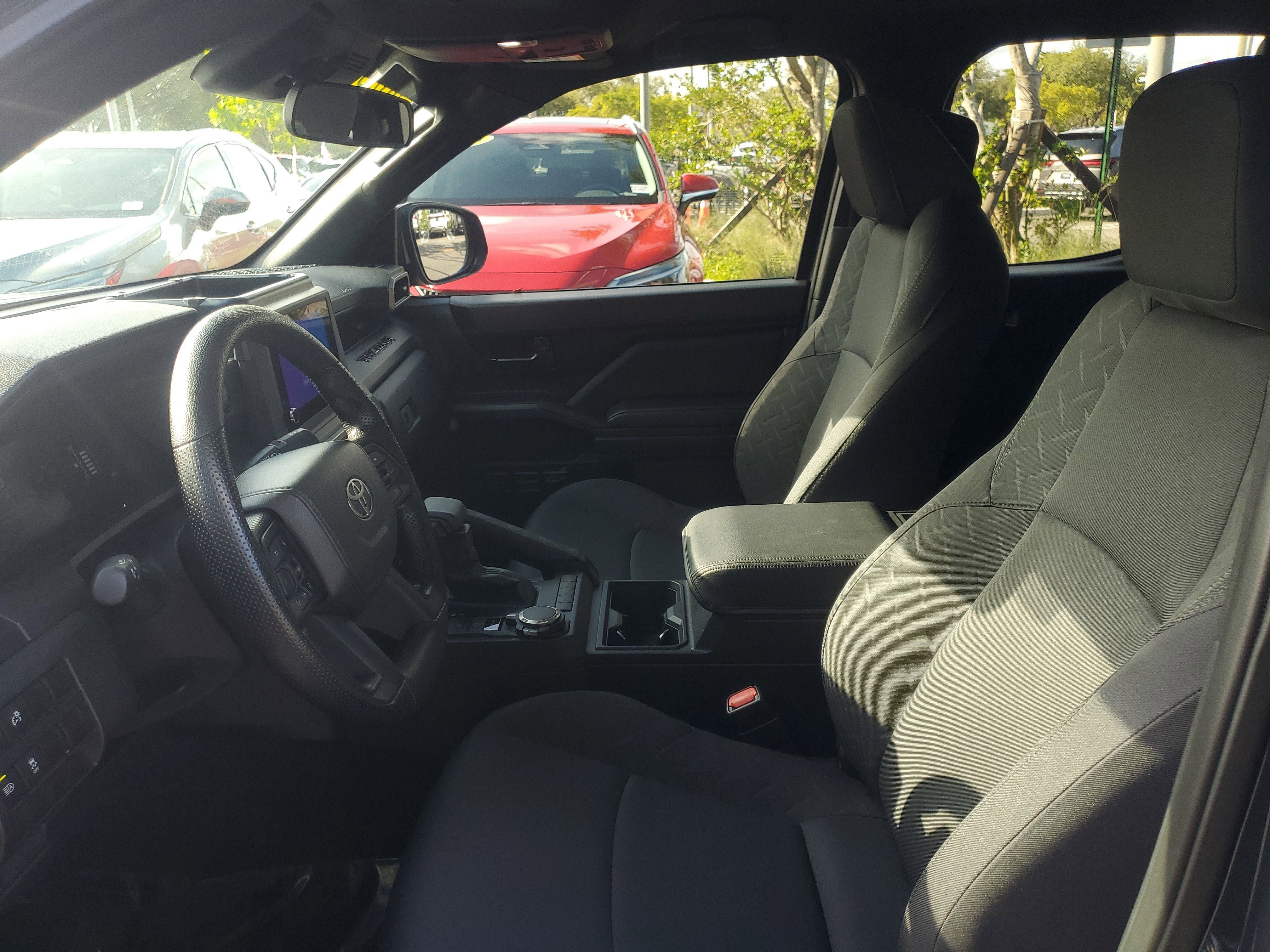 Used 2025 Toyota Tacoma SR image 13