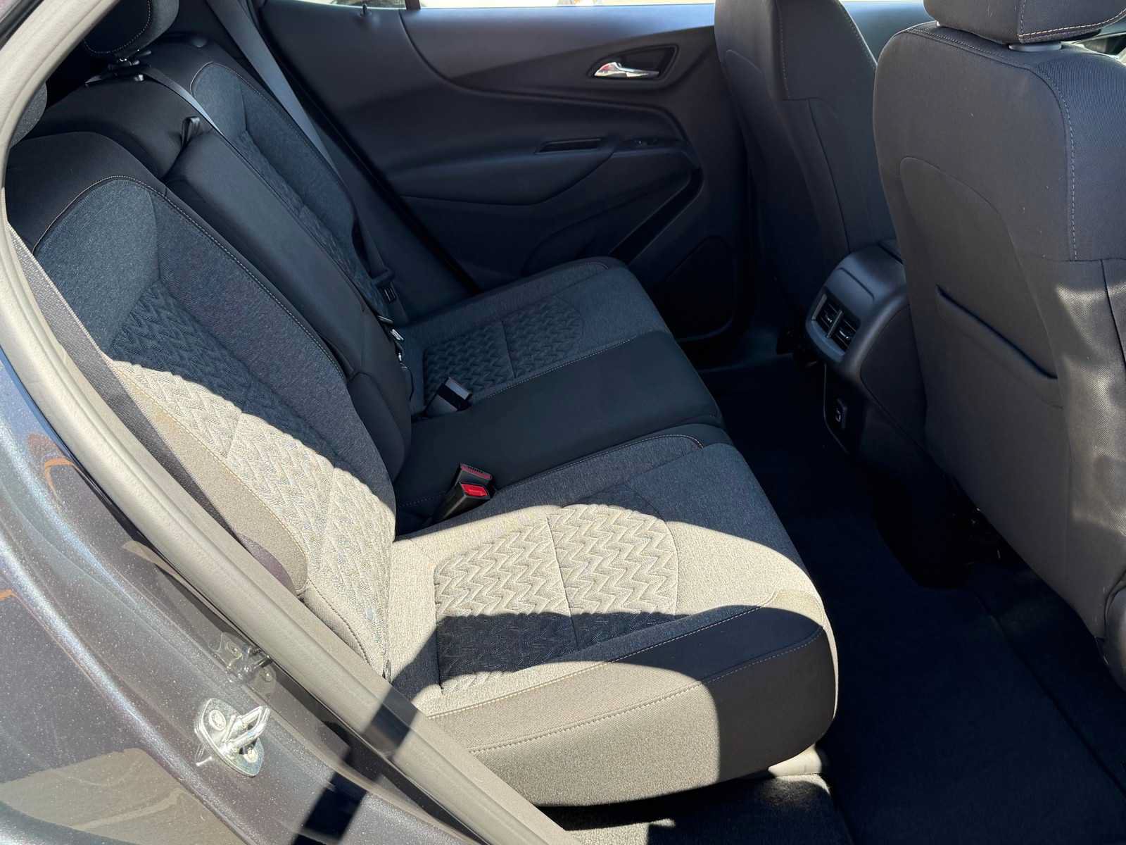 Used 2023 Chevrolet Equinox LT FWD image 25