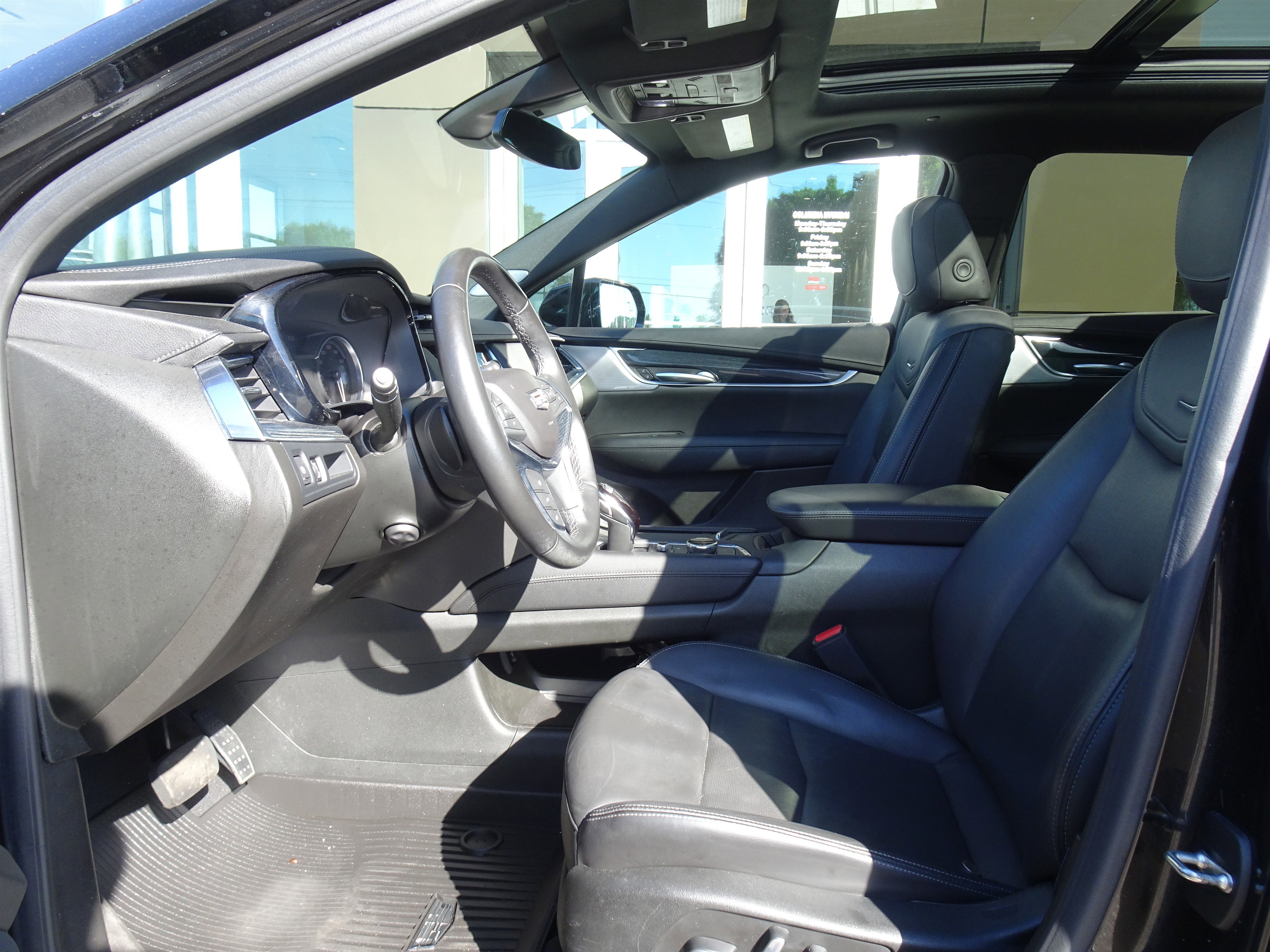 Used 2024 Cadillac XT5 Premium Luxury w/ LPO, Floor Liner Package AWD/4WD image 8