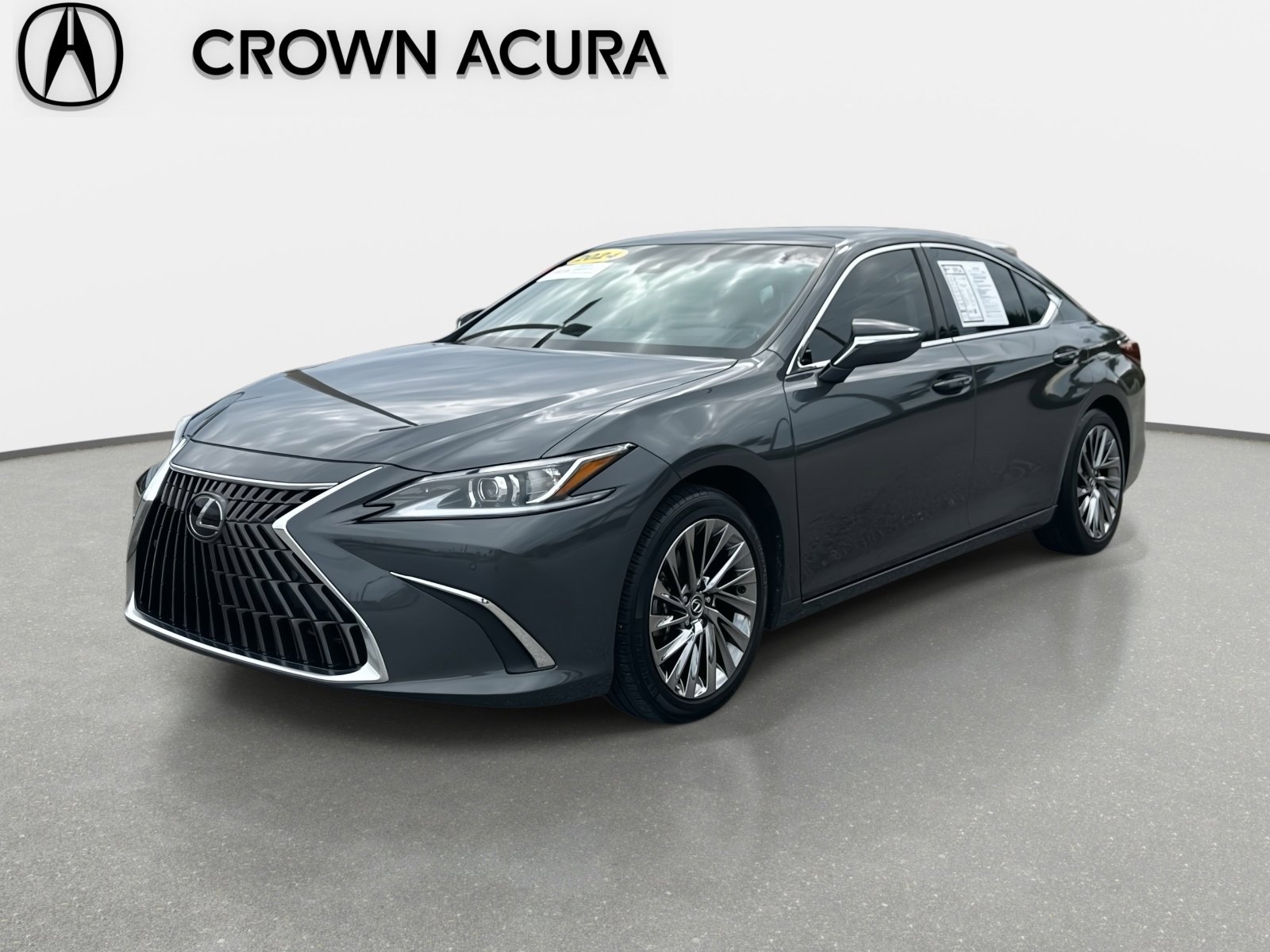Used 2024 Lexus ES 350 w/ Technology Package image 2