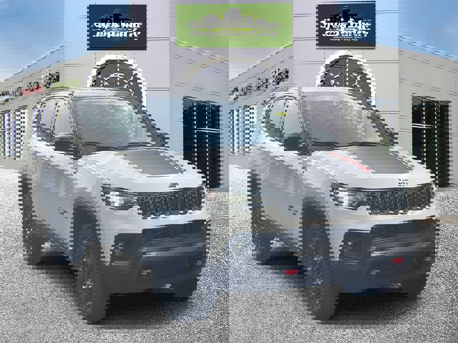 Used 2024 Jeep Compass Trailhawk image 4