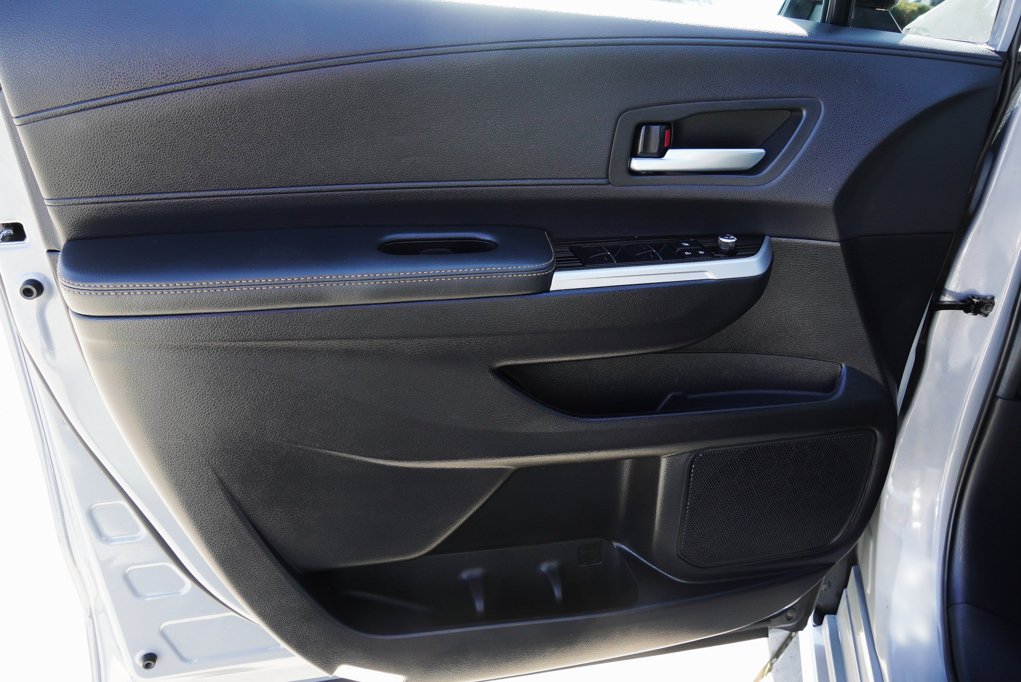 Certified 2025 Toyota Sienna XLE Woodland Edition AWD/4WD image 21