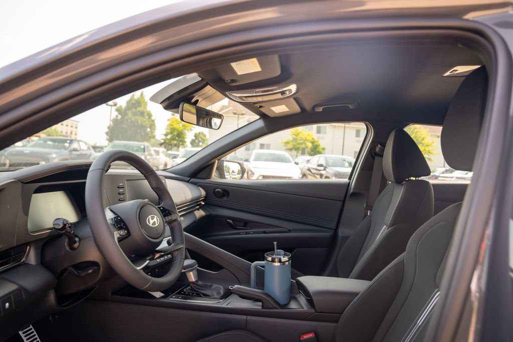 New 2025 Hyundai Elantra Sport image 19