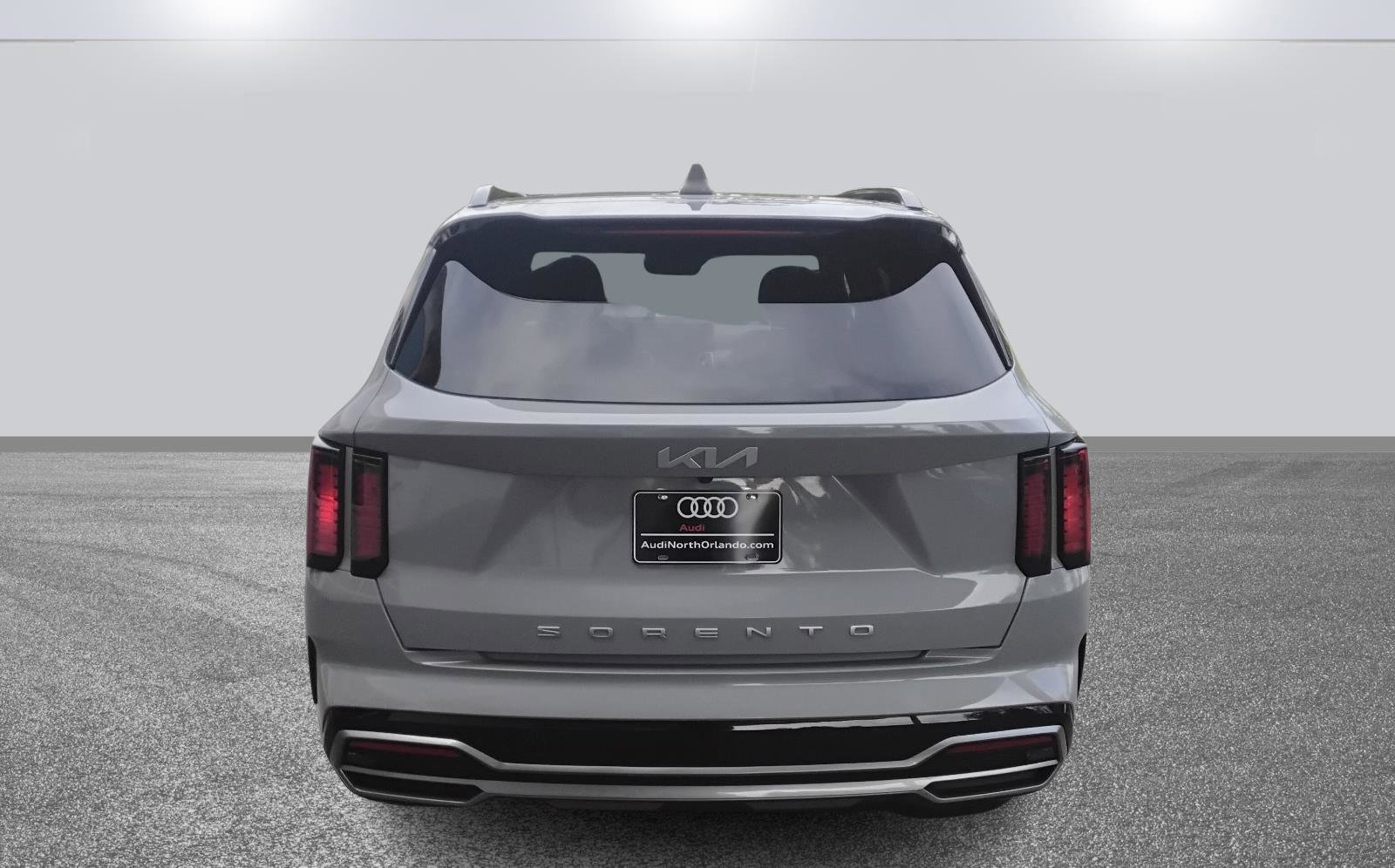 Used 2022 Kia Sorento EX w/ Panoramic Sunroof Package image 5