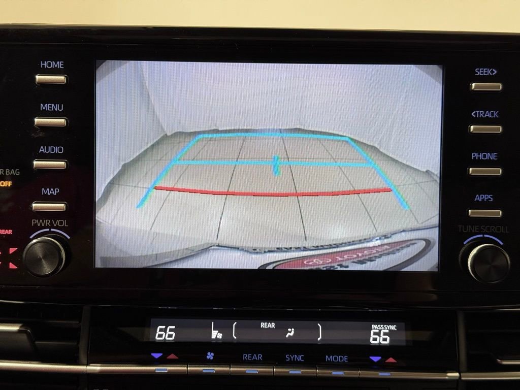 Certified 2024 Toyota Sienna XLE image 30