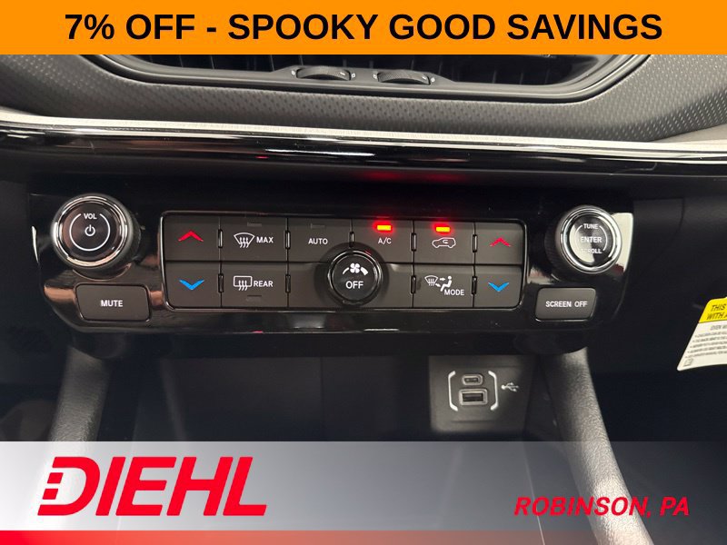 New 2026 Jeep Compass Trailhawk w/ Sun, Sound & Navigation Group AWD/4WD image 29
