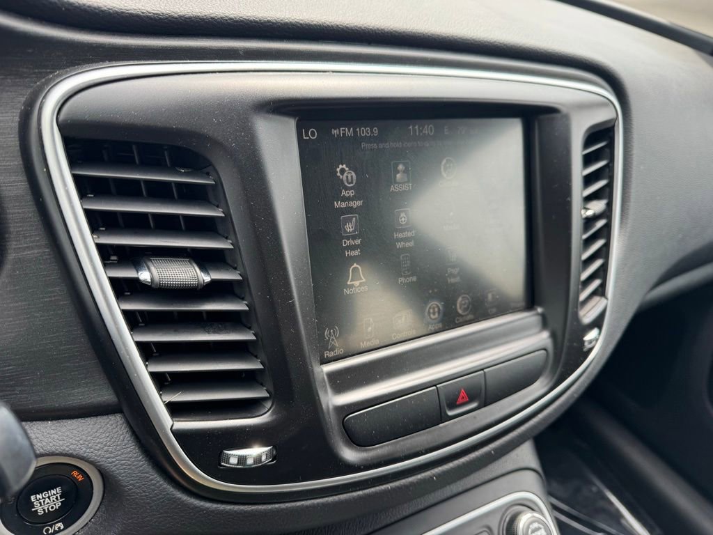 Used 2017 Chrysler 200 Limited Platinum w/ Comfort & Convenience Group FWD image 2