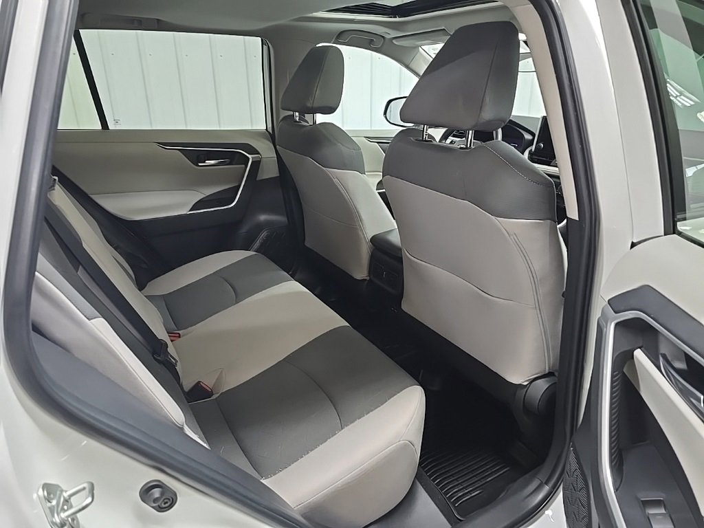 Used 2023 Toyota RAV4 XLE image 18