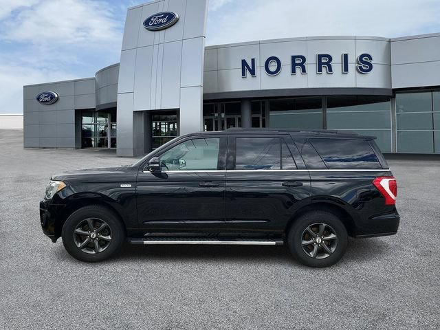 Used 2018 Ford Expedition XLT w/ Equipment Group 202A AWD/4WD image 3