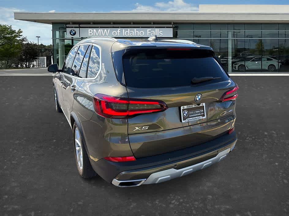 Used 2022 BMW X5 xDrive45e w/ Premium Package image 6