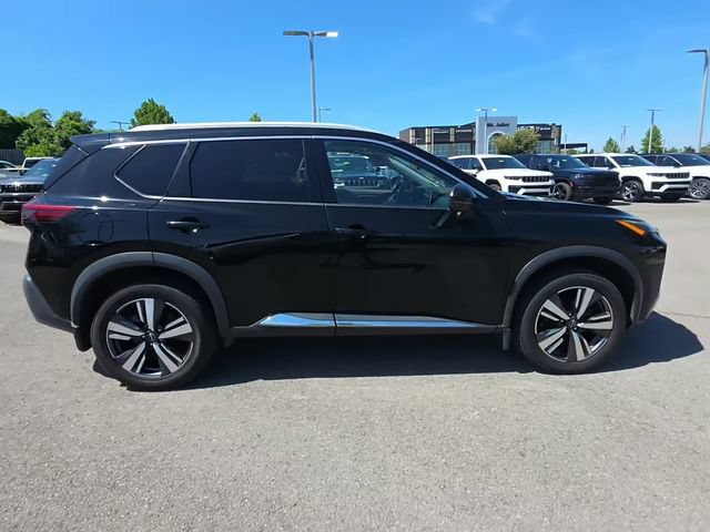 Used 2023 Nissan Rogue SL AWD/4WD image 2