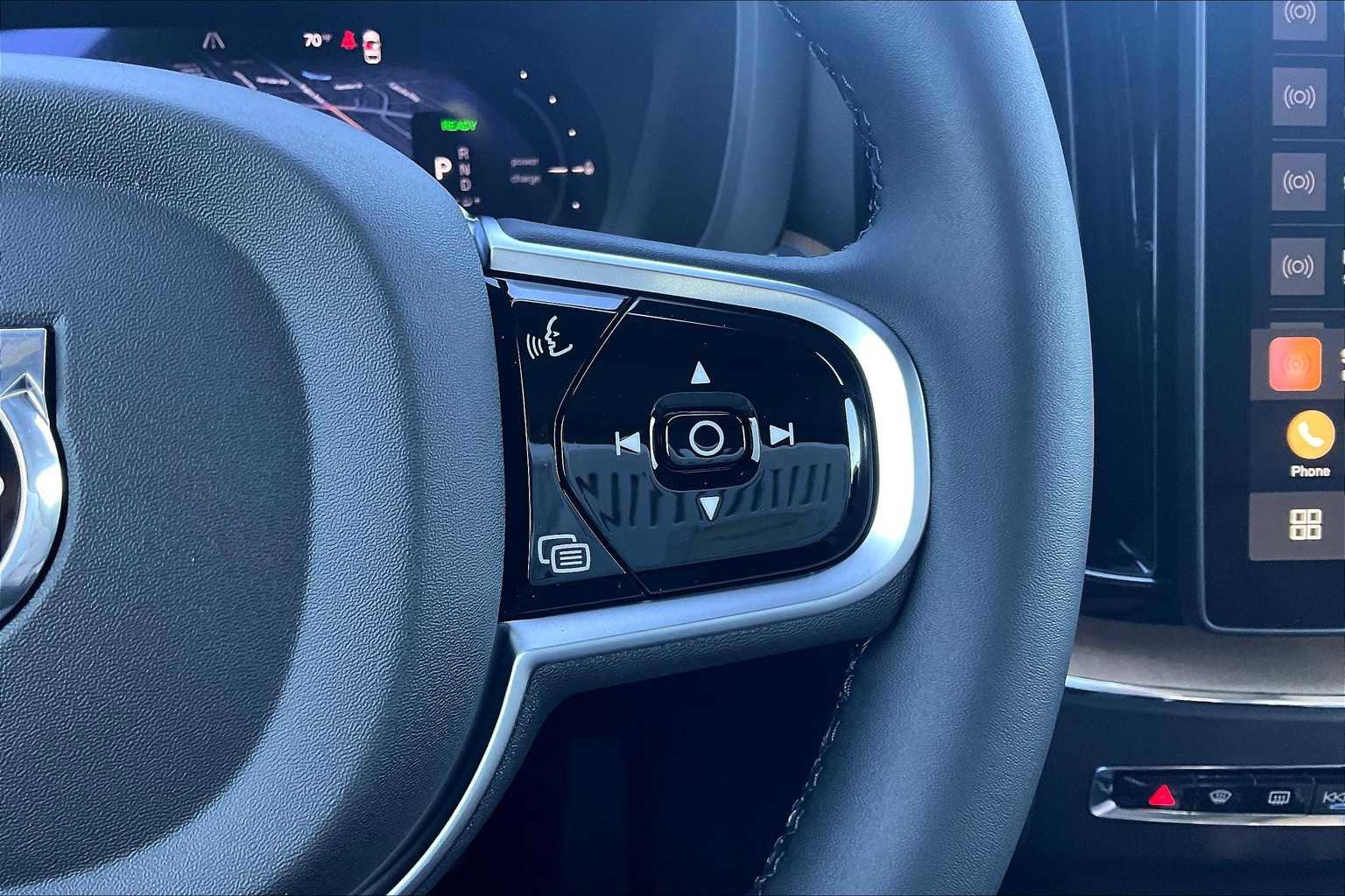 New 2026 Volvo XC60 T8 Plus w/ Climate Package image 18