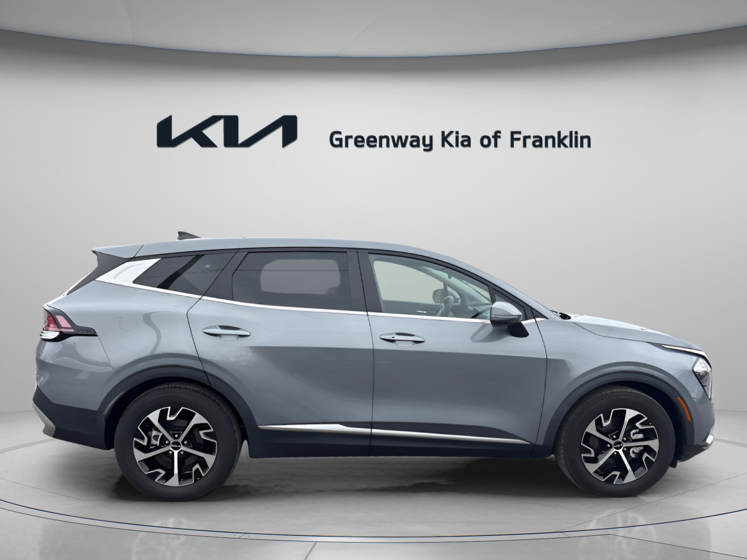 Used 2023 Kia Sportage EX image 8