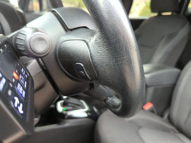 Used 2022 Jeep Renegade Altitude w/ Convenience Group AWD/4WD image 15