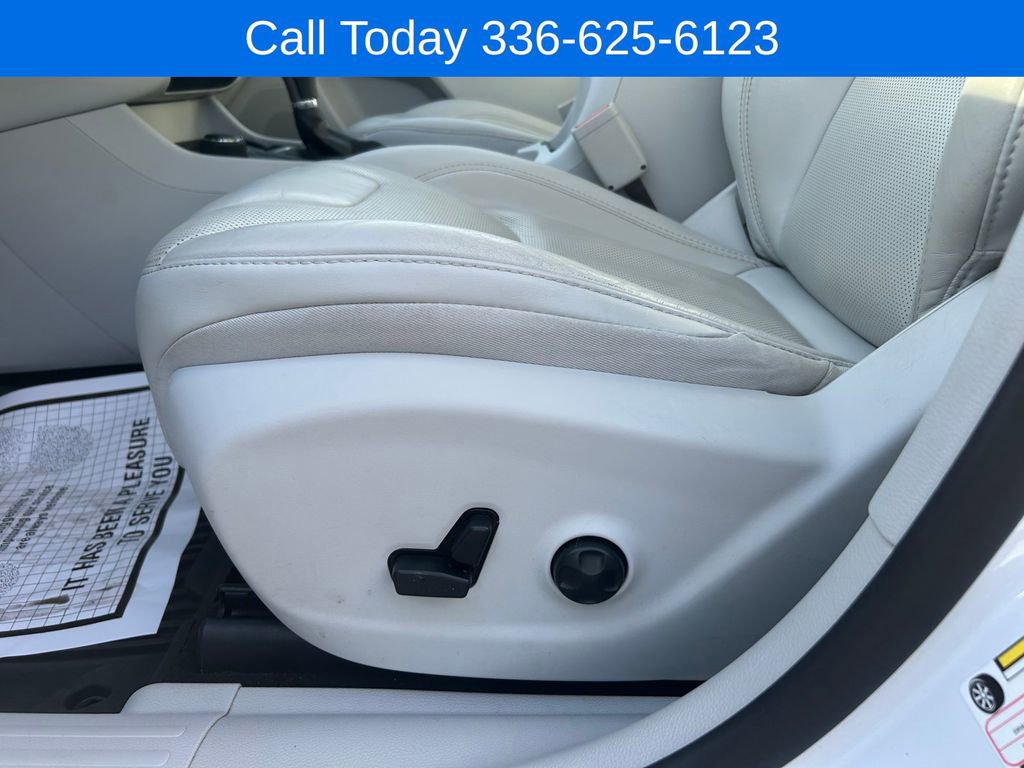 Used 2021 Jeep Cherokee Latitude Lux w/ Comfort/Convenience Group AWD/4WD image 15
