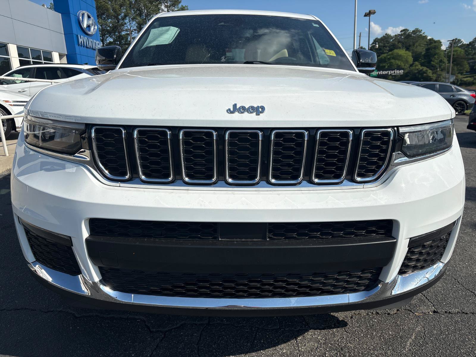 Used 2023 Jeep Grand Cherokee L Limited AWD/4WD image 6