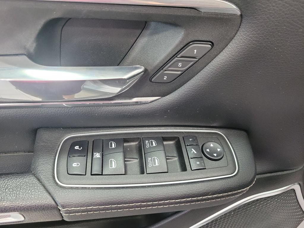 Used 2023 RAM 1500 Laramie AWD/4WD image 33