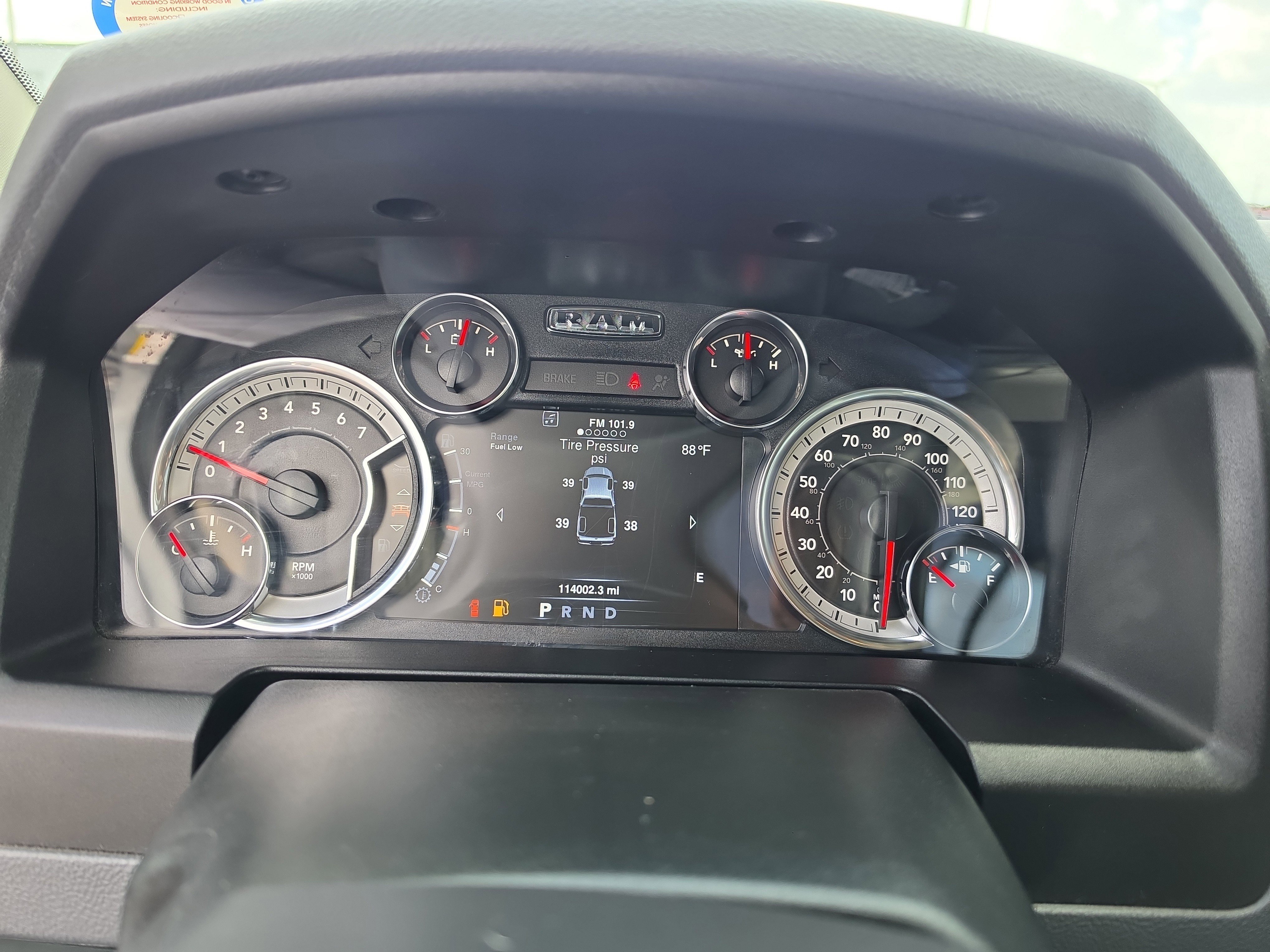 Used 2020 RAM 1500 Classic SLT w/ Luxury Group RWD image 19