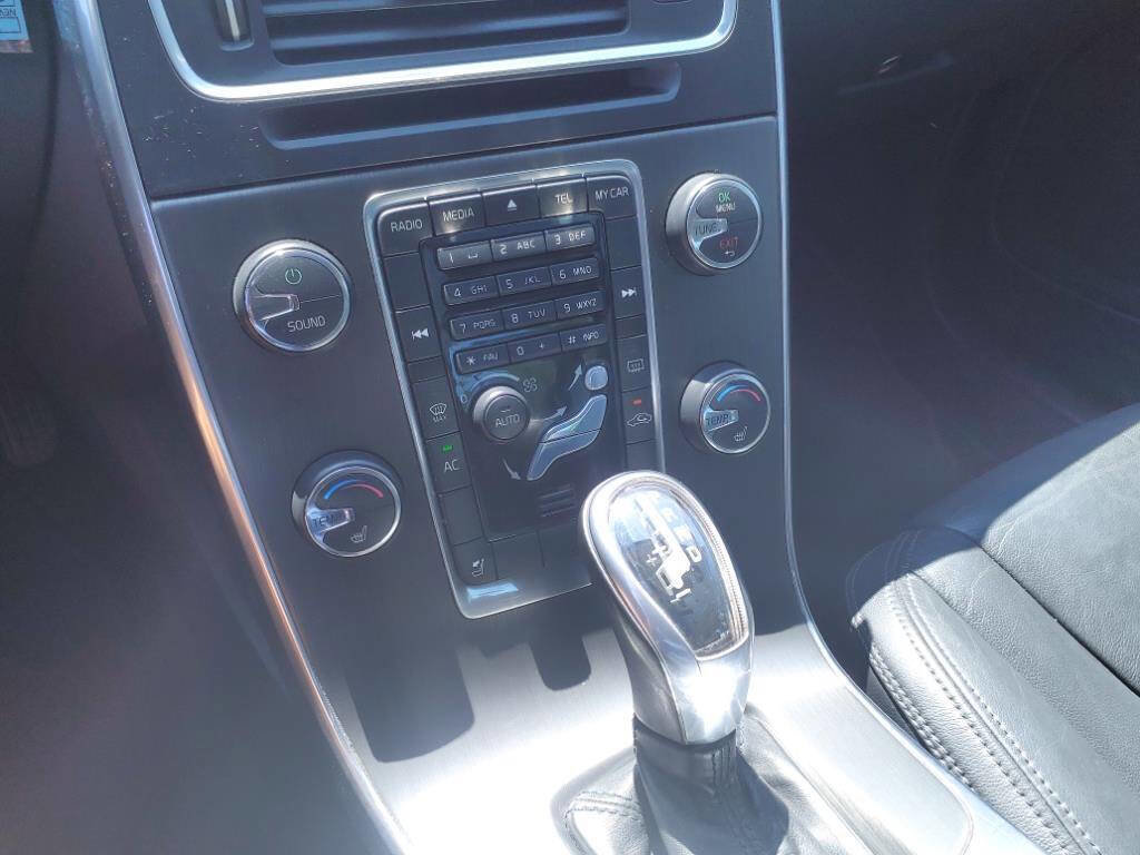 Used 2013 Volvo S60 T5 image 17