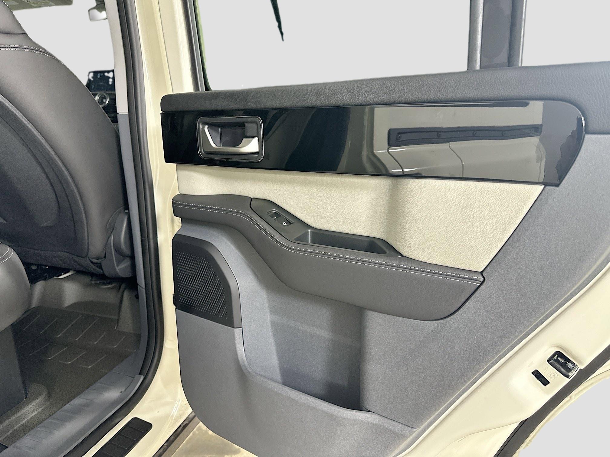 New 2025 INEOS Grenadier Station Wagon AWD/4WD image 46
