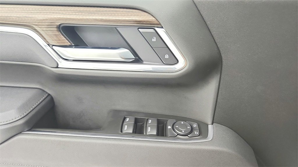 Certified 2025 Chevrolet Silverado 1500 LT image 24