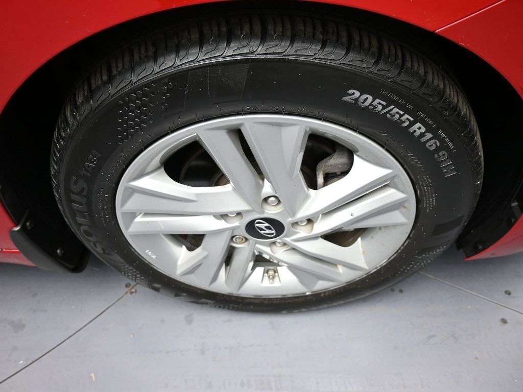 Used 2020 Hyundai Elantra Value Edition image 13