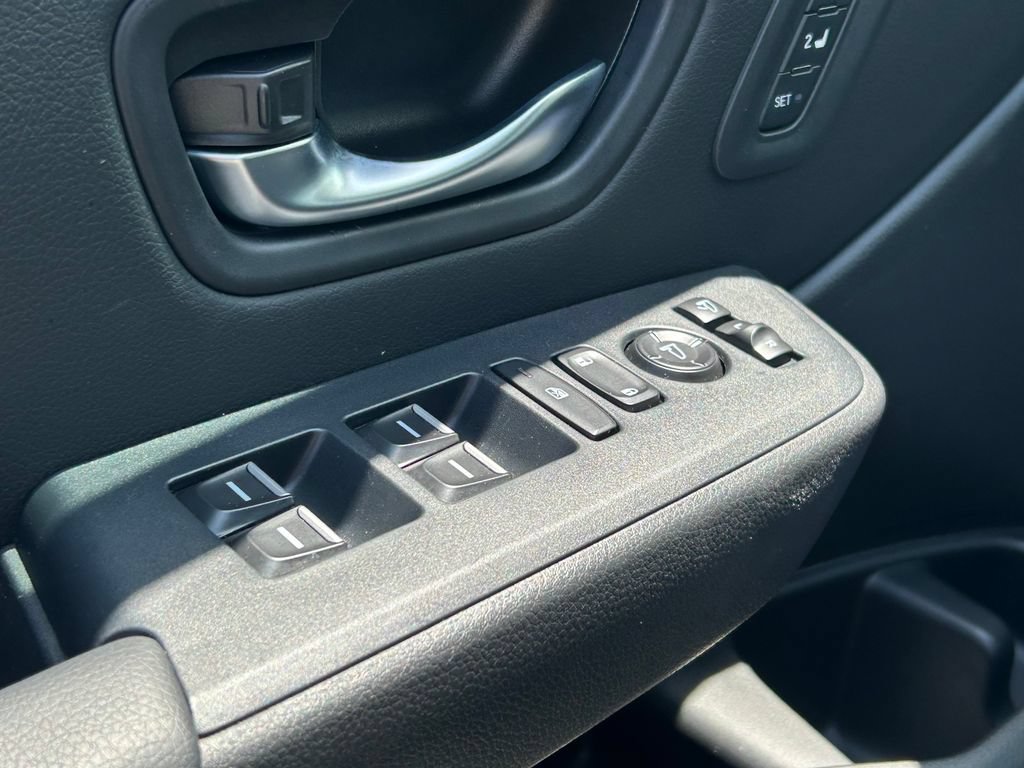 Used 2025 Honda Pilot Black Edition image 26