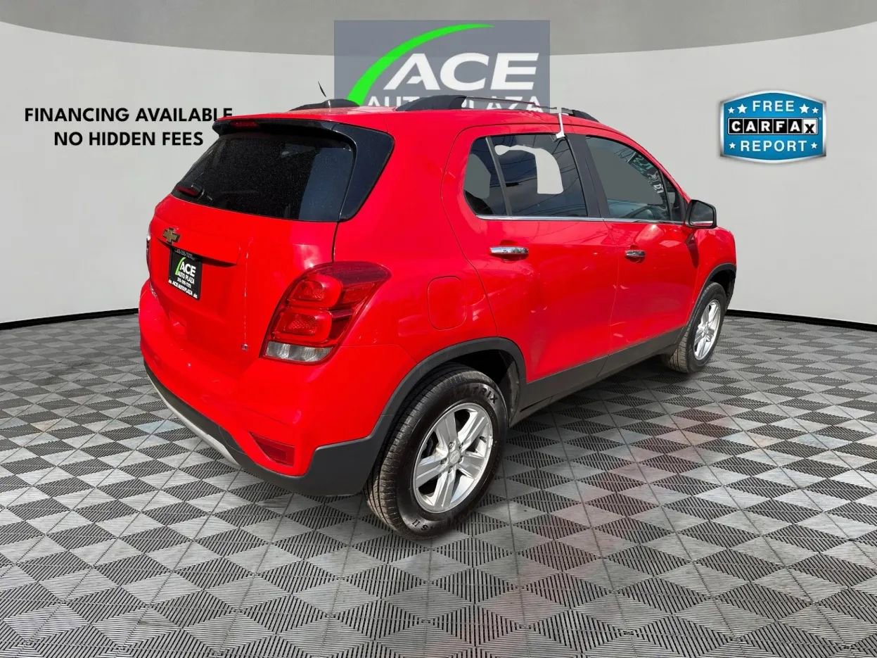 Used 2018 Chevrolet Trax LT w/ LT Convenience Package image 5