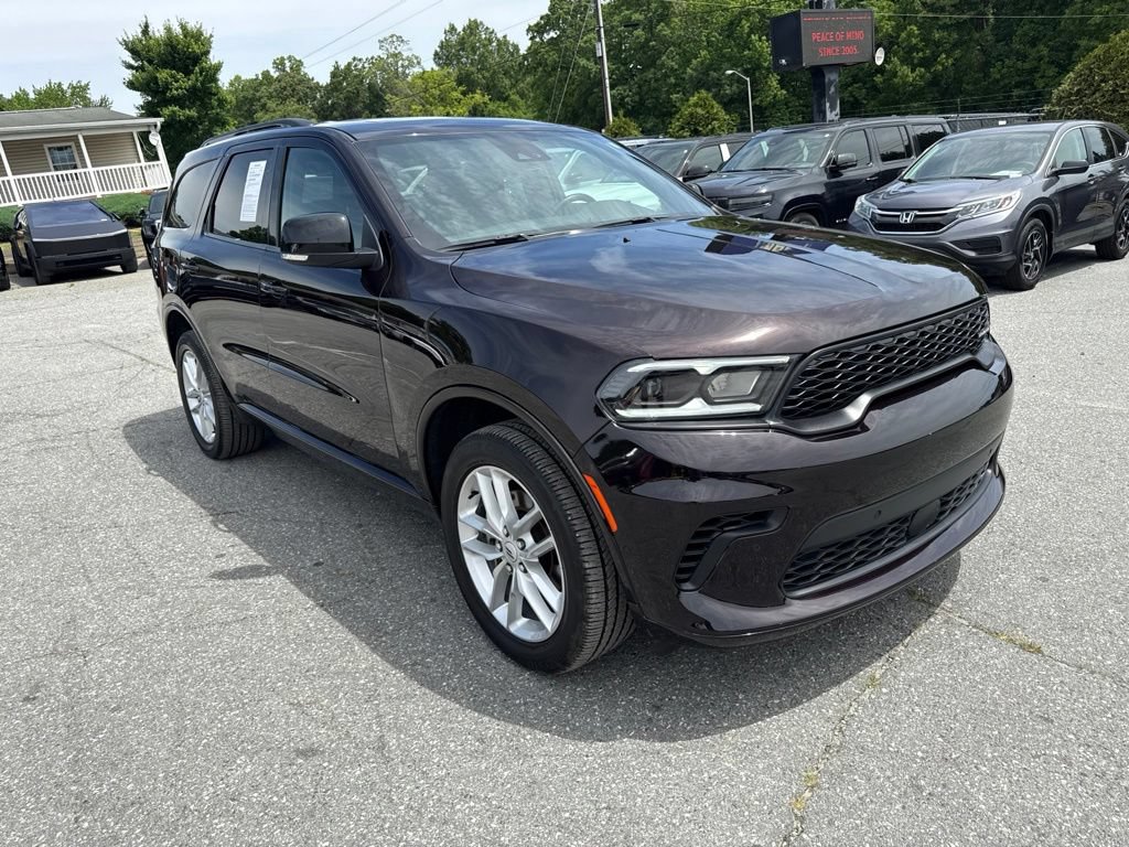 Used 2025 Dodge Durango GT AWD/4WD image 2