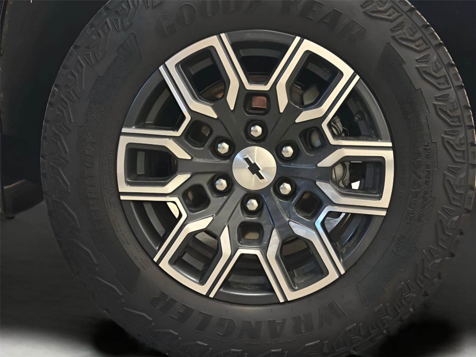 Certified 2024 Chevrolet Colorado Z71 w/ Z71 Convenience Package 2 image 7