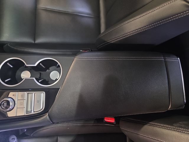Used 2025 Genesis G70 2.5T RWD image 24