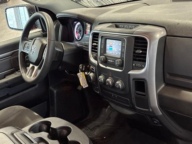 Used 2022 RAM 1500 Classic SLT AWD/4WD image 27