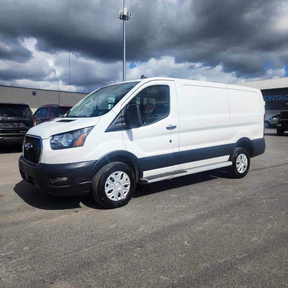 Used 2024 Ford Transit 250 Low Roof w/ Exterior Upgrade Package RWD image 3