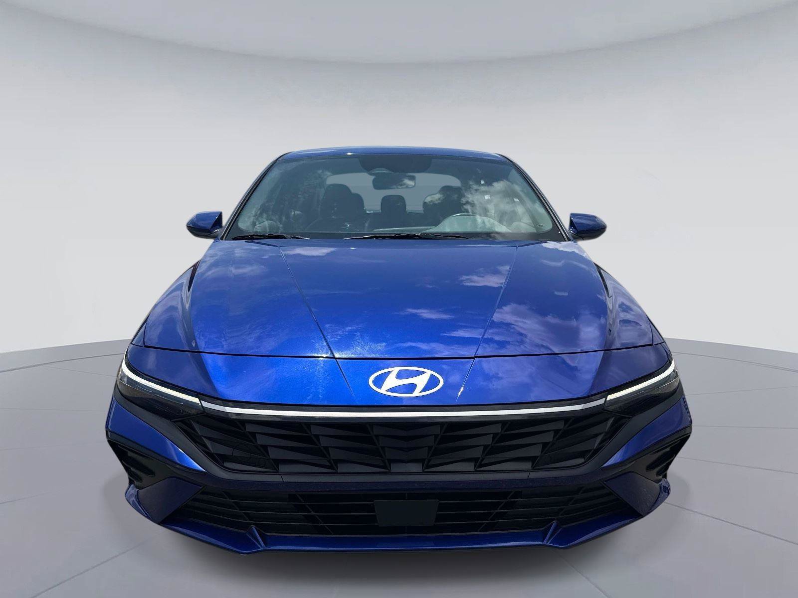 Used 2024 Hyundai Elantra SEL w/ Convenience Package FWD image 9