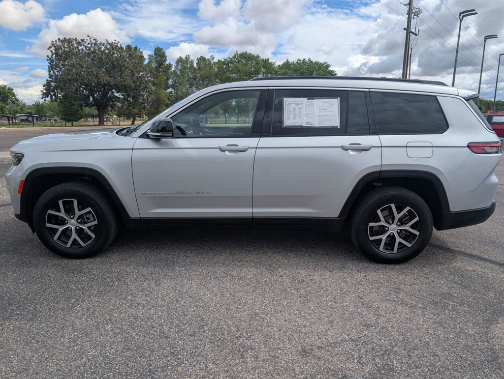 Used 2024 Jeep Grand Cherokee L Limited w/ Luxury Tech Group II image 2