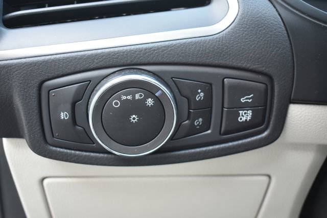 Used 2023 Ford Edge Titanium w/ Class II Trailer Tow Package image 17