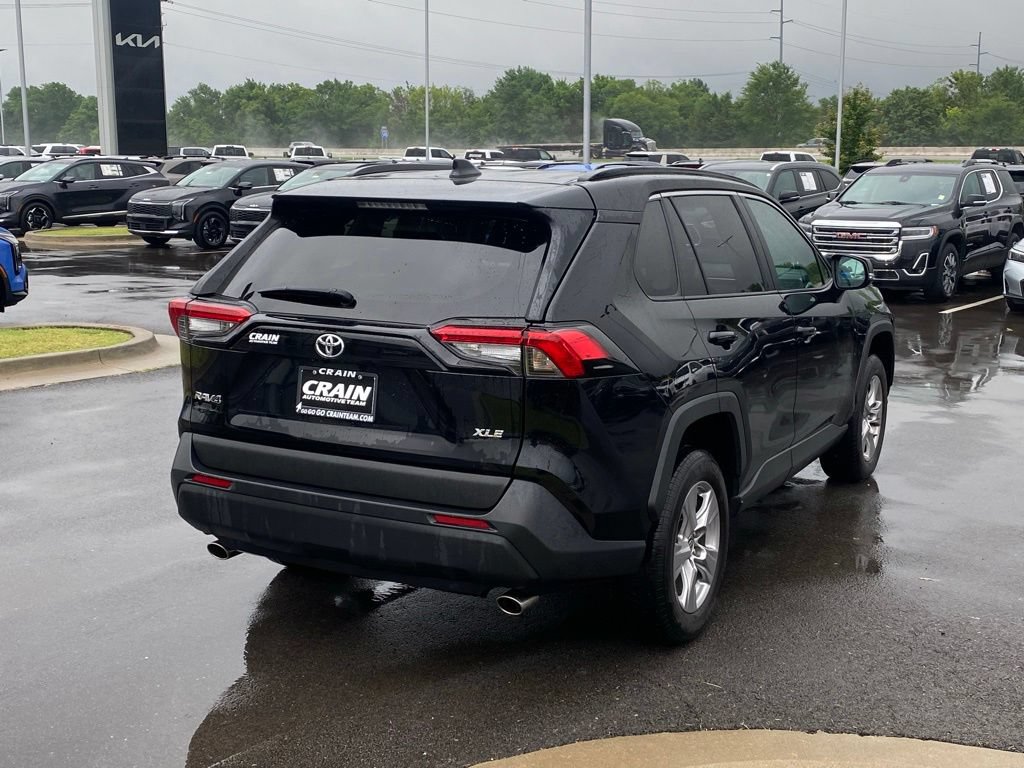 Used 2025 Toyota RAV4 XLE FWD image 7