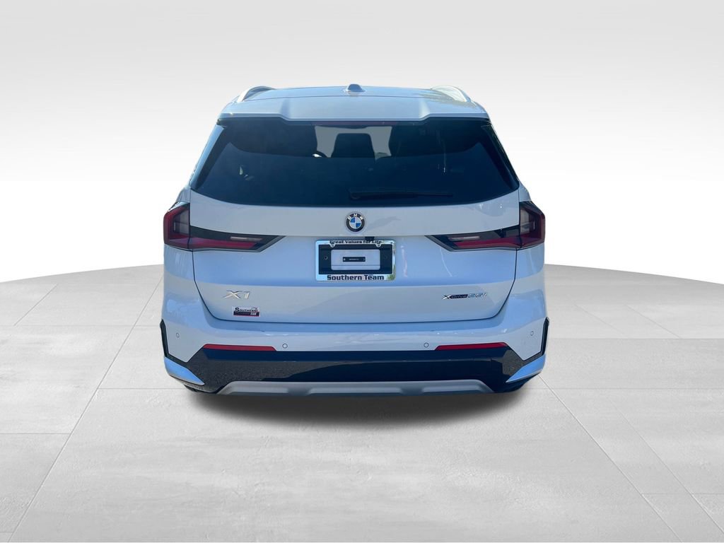 Used 2025 BMW X1 xDrive28i image 4